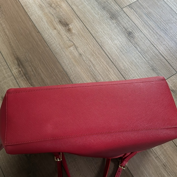 Tory Burch saffiano leather tote - Picture 4 of 8